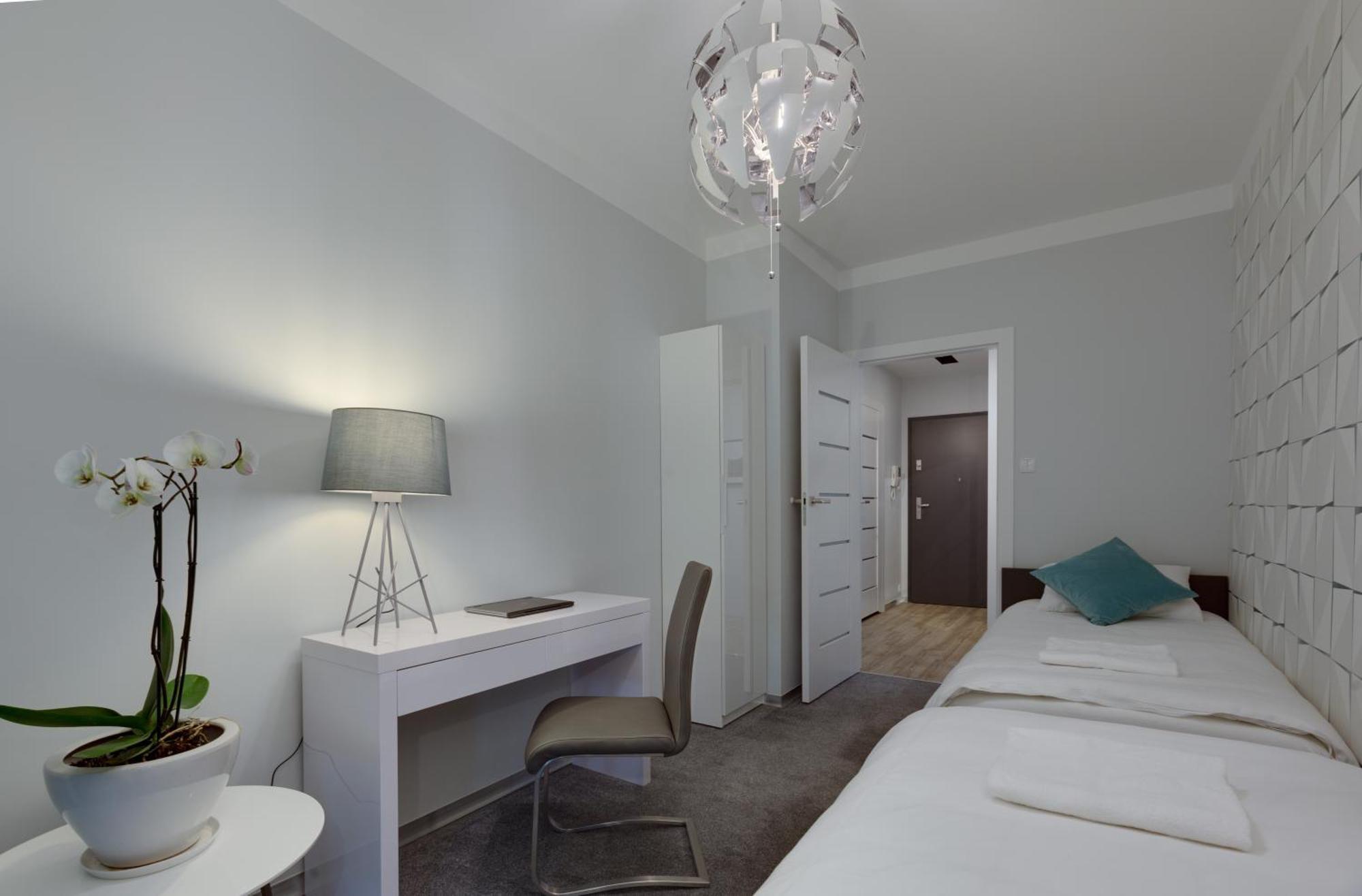 Apartamenty Homely Place Serce Poznania - Stary Rynek - Parking Room photo