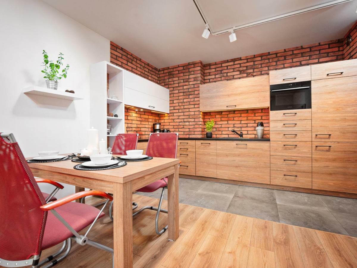 Apartamenty Homely Place Serce Poznania - Stary Rynek - Parking Exterior photo